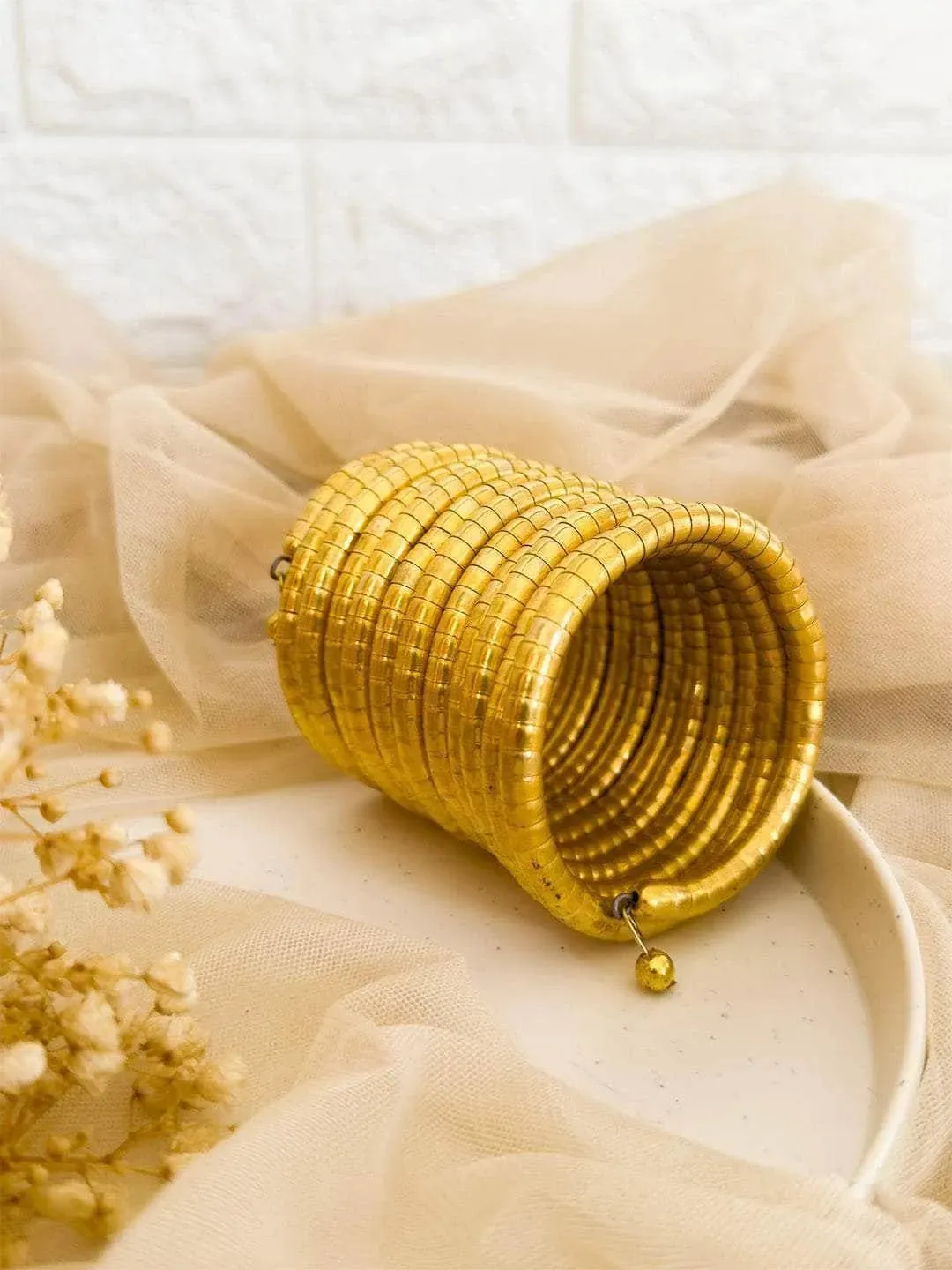 Anushka Sen In Stackable Bracelets Gold