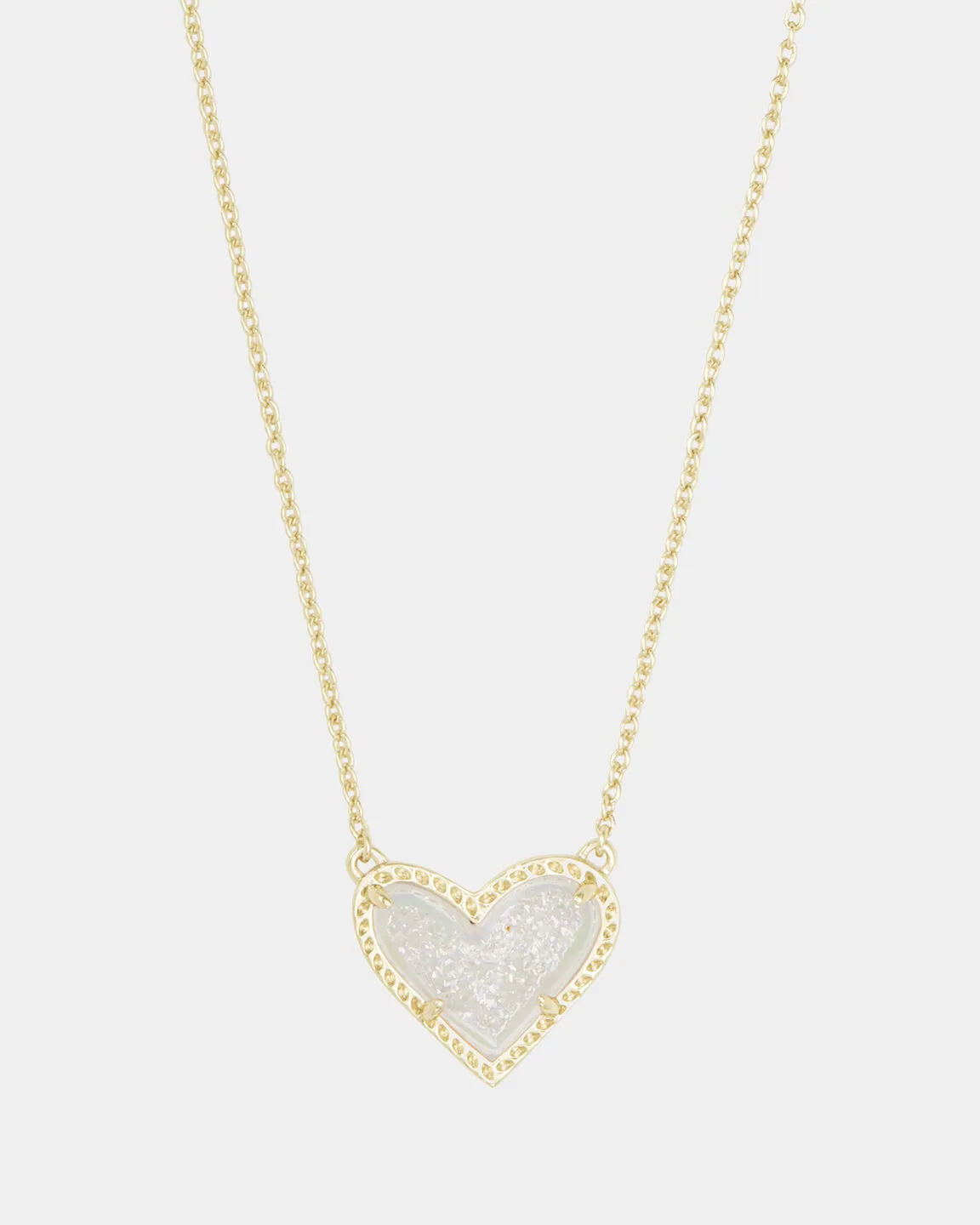 Ari Heart Short Pendant