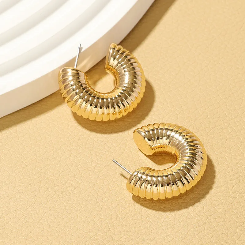 Chic Vienna Verve Metal Earrings with C-Shaped Texture