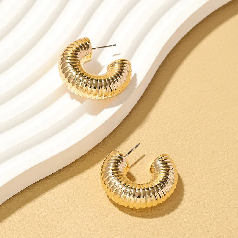 Chic Vienna Verve Metal Earrings with C-Shaped Texture