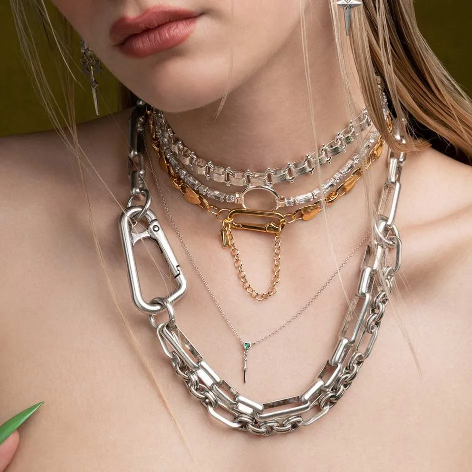 DELORA. Chunky Book Chain Choker - Silver