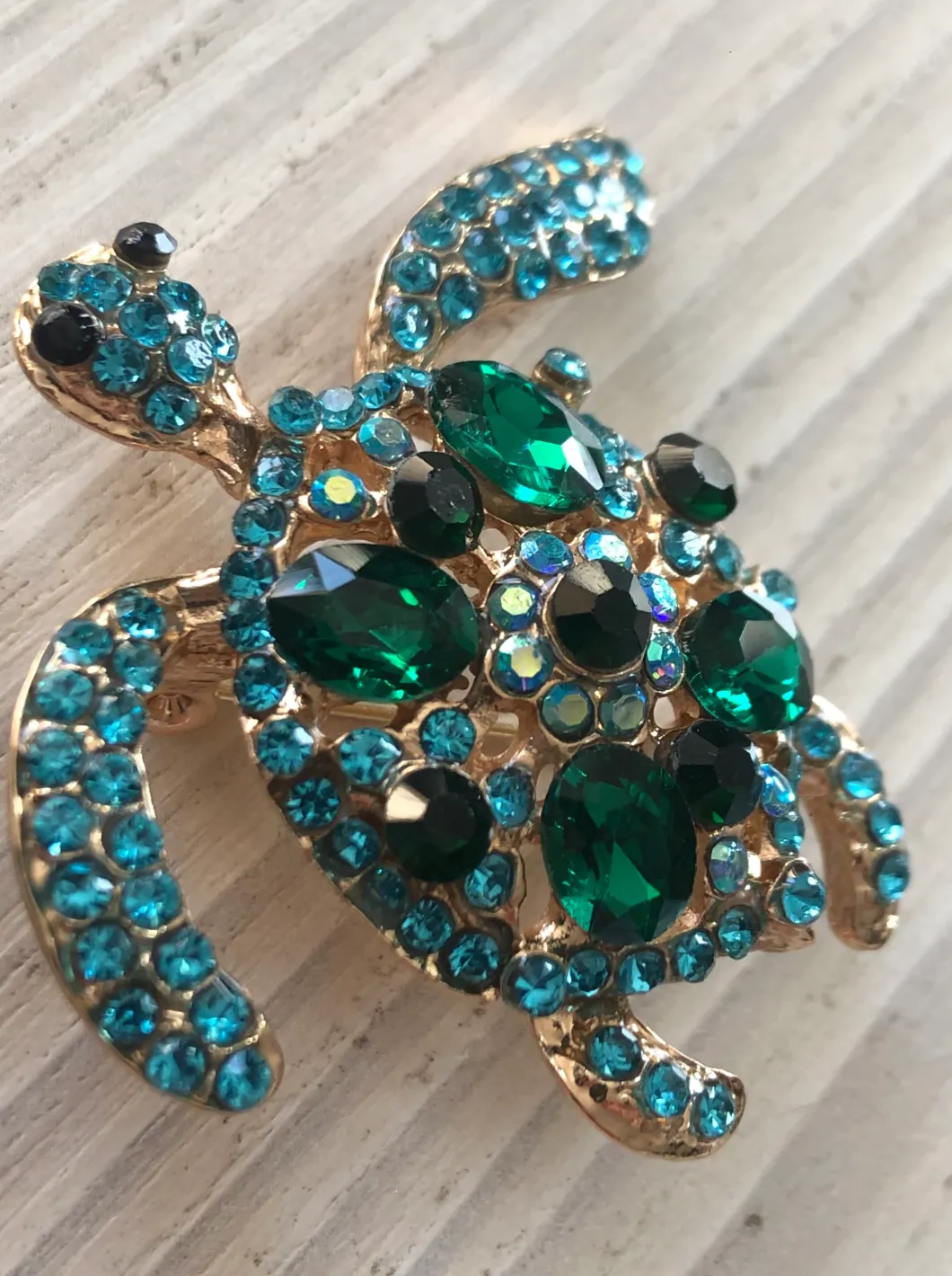 Green Rhinestone Sea Turtle Brooch