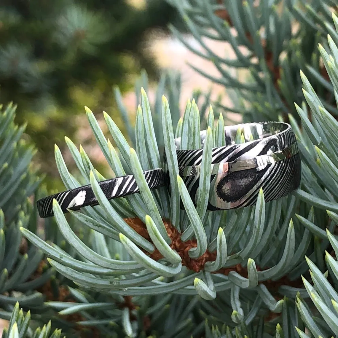 Matching Damascus Rings with 14k White Gold Inlay and Woodgrain Finish, Damascus Rings