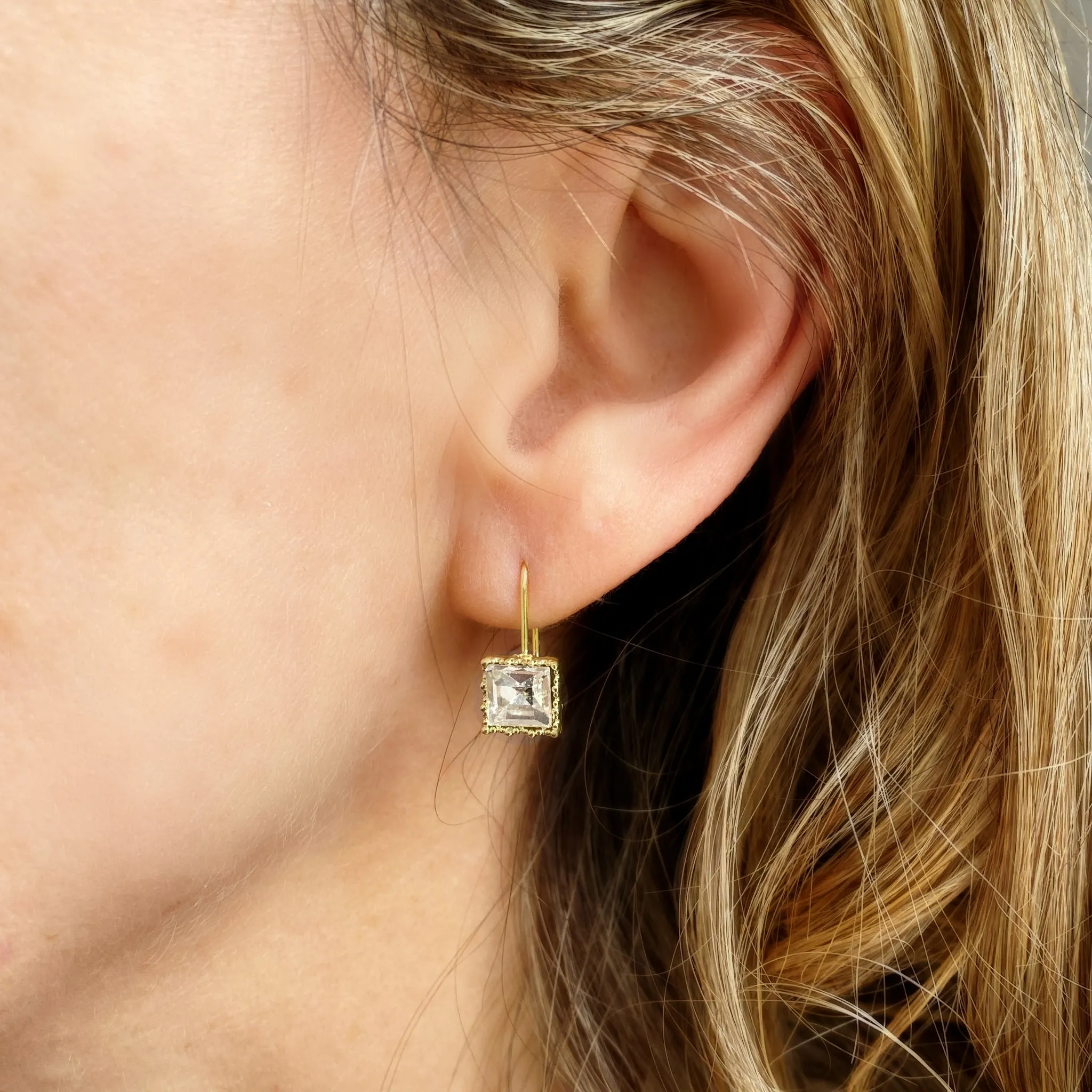 Small Drop Earrings Crystal in Gold