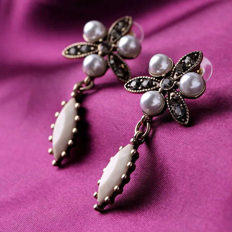 Summer Hot Sale Ms Chic Party Jewelry Latest Simulated Pearls Clover Brand Earrings