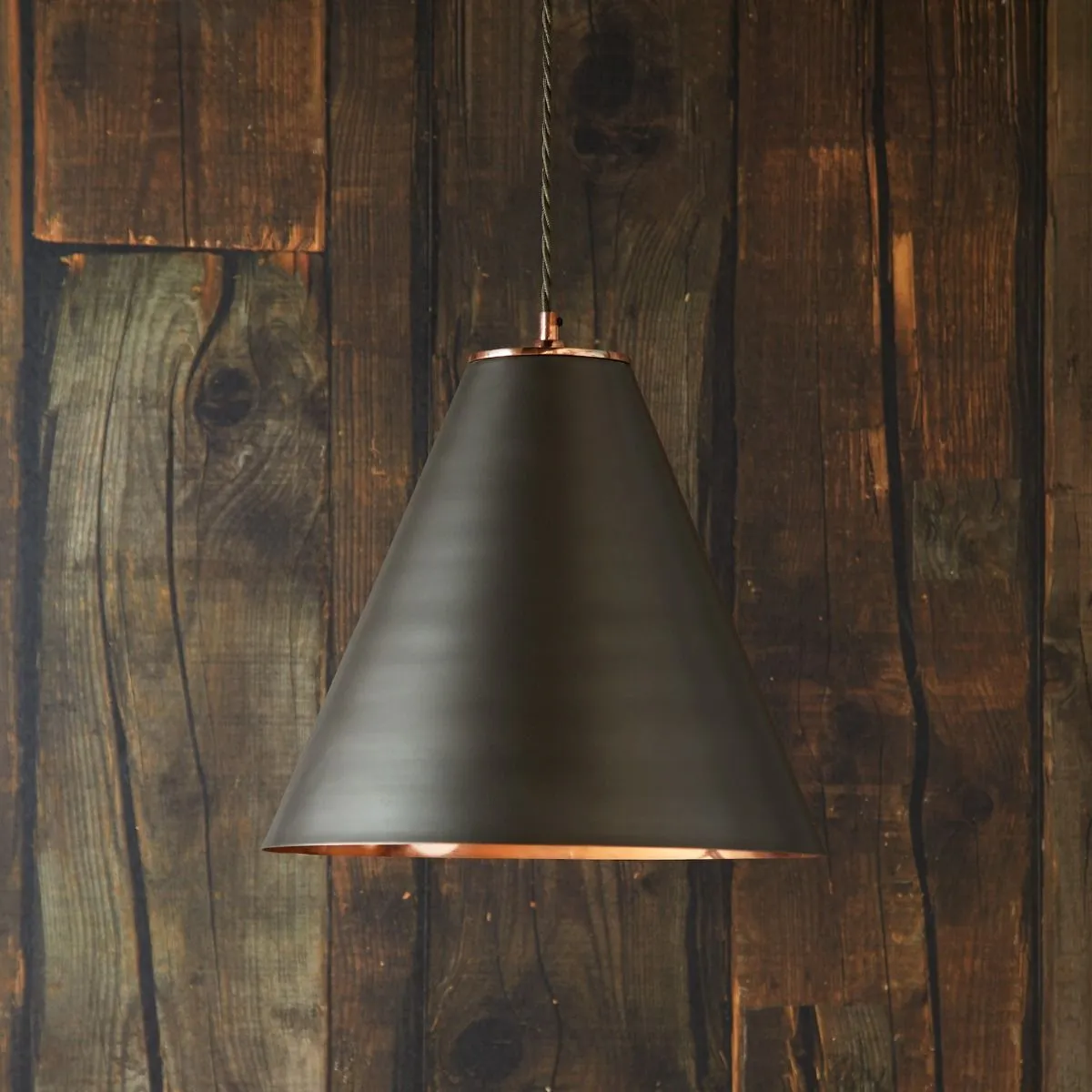 Super Stanley pendant in gunmetal with copper interior