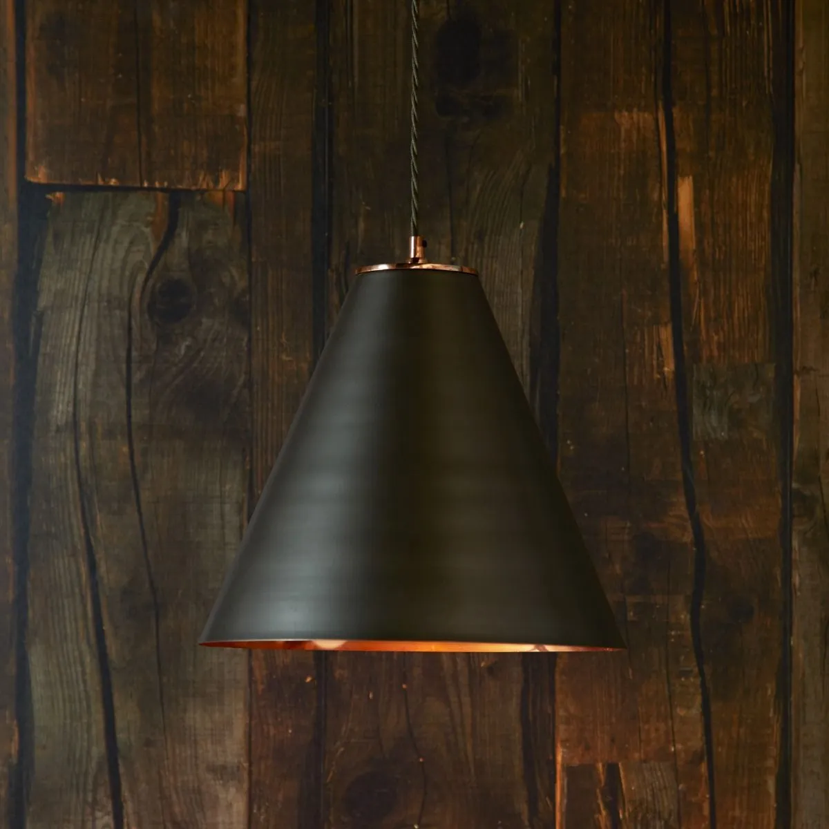 Super Stanley pendant in gunmetal with copper interior