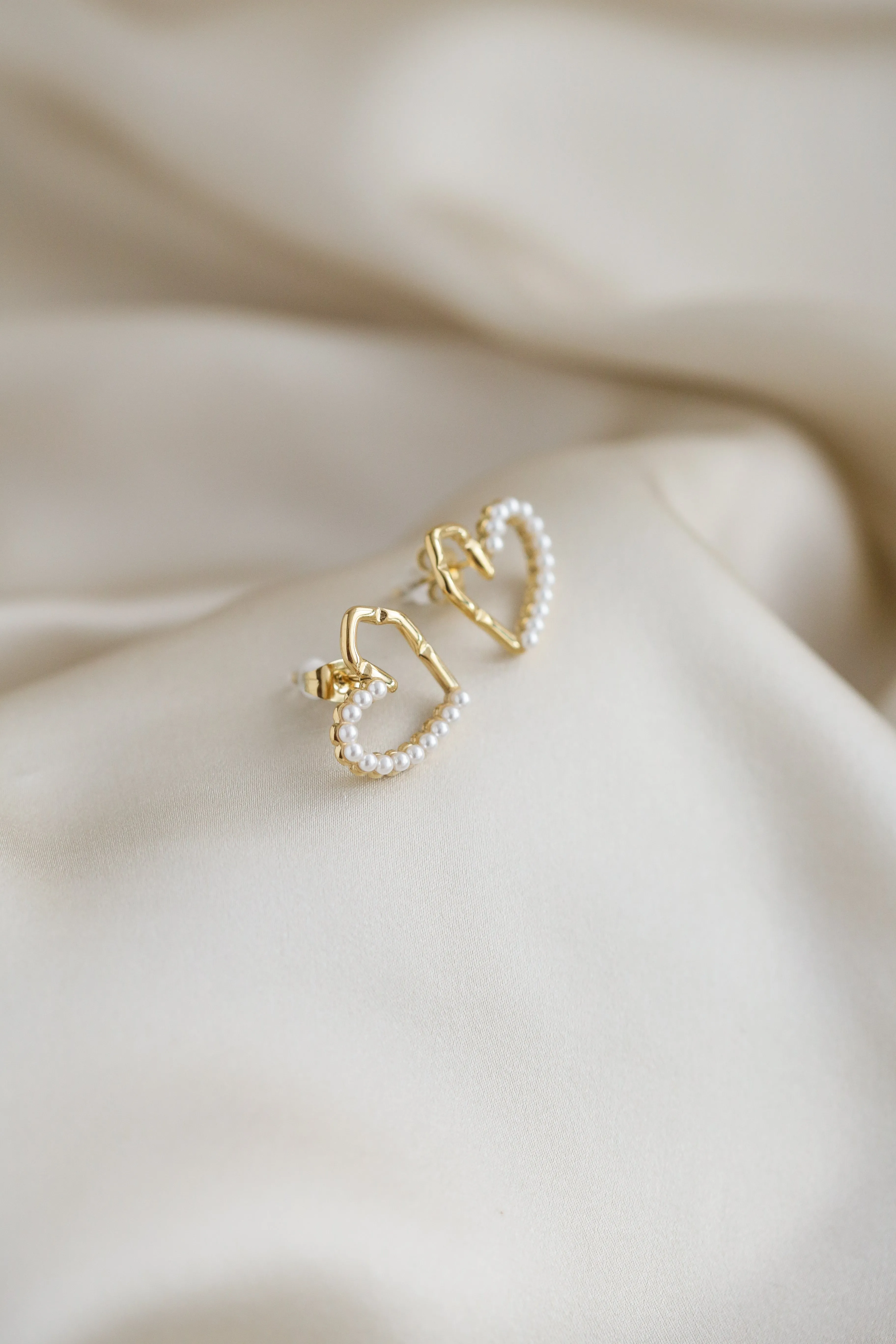 The Heart - Pearl Studs